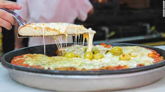 Pizza de la Argentina: El mundo más caseoso.