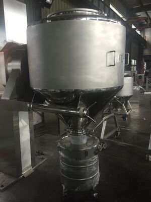 Buen precio Licuadora farmacéutica automática/semi automática del compartimiento de la máquina del polvo del mezclador en línea